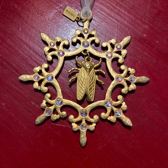 Croghans goldbug ornament. 3 1/2 inches. Sold out. Like new - Picture 2 of 3